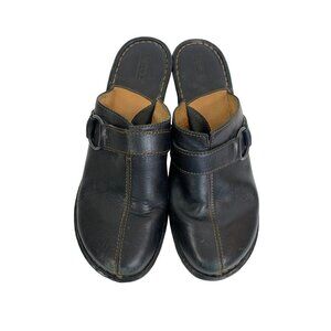 Born Women's Black Clogs